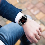 Стоманена верижка за смарт часовник Apple Watch 4/5/6/7/8/9/SE (38/40/41 mm) от Tech-Protect MilaneseBand - Златиста