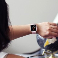 Стоманена верижка за смарт часовник Apple Watch 4/5/6/7/8/9/SE/Ultra (42/44/45/49 mm) от Tech-Protect MilaneseBand - Златиста
