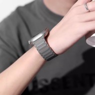 Силиконова каишка за Apple Watch 4/5/6/7/8/9/SE/Ultra 1-2 (42/44/45/49 mm) от Tech-Protect Iconband Magnetic - Черно/Червена