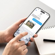 2 х Стъклен протектор за дисплей на iPhone 15 / 16 от Ringke Easy Slide 2-Pack - Черен