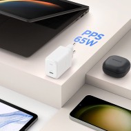 Универсално зарядно устройство с PD 3.0 и PPS 65W от Spigen Arcstation Pro GaN-651 + USB-C кабел - Бяло