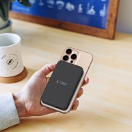 Външна батерия с 10 000mAh и MagSafe от Tech-Protect PB24 LifeMag QI2 15W - Черна