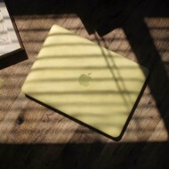 Тънък кейс за Apple Macbook Neo 13 2026 от Tech-Protect Smartshell - Matte Clear